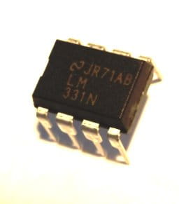 LM331N przetwornik U/f 153uA; 1,25W; 440VDC; DIP8
